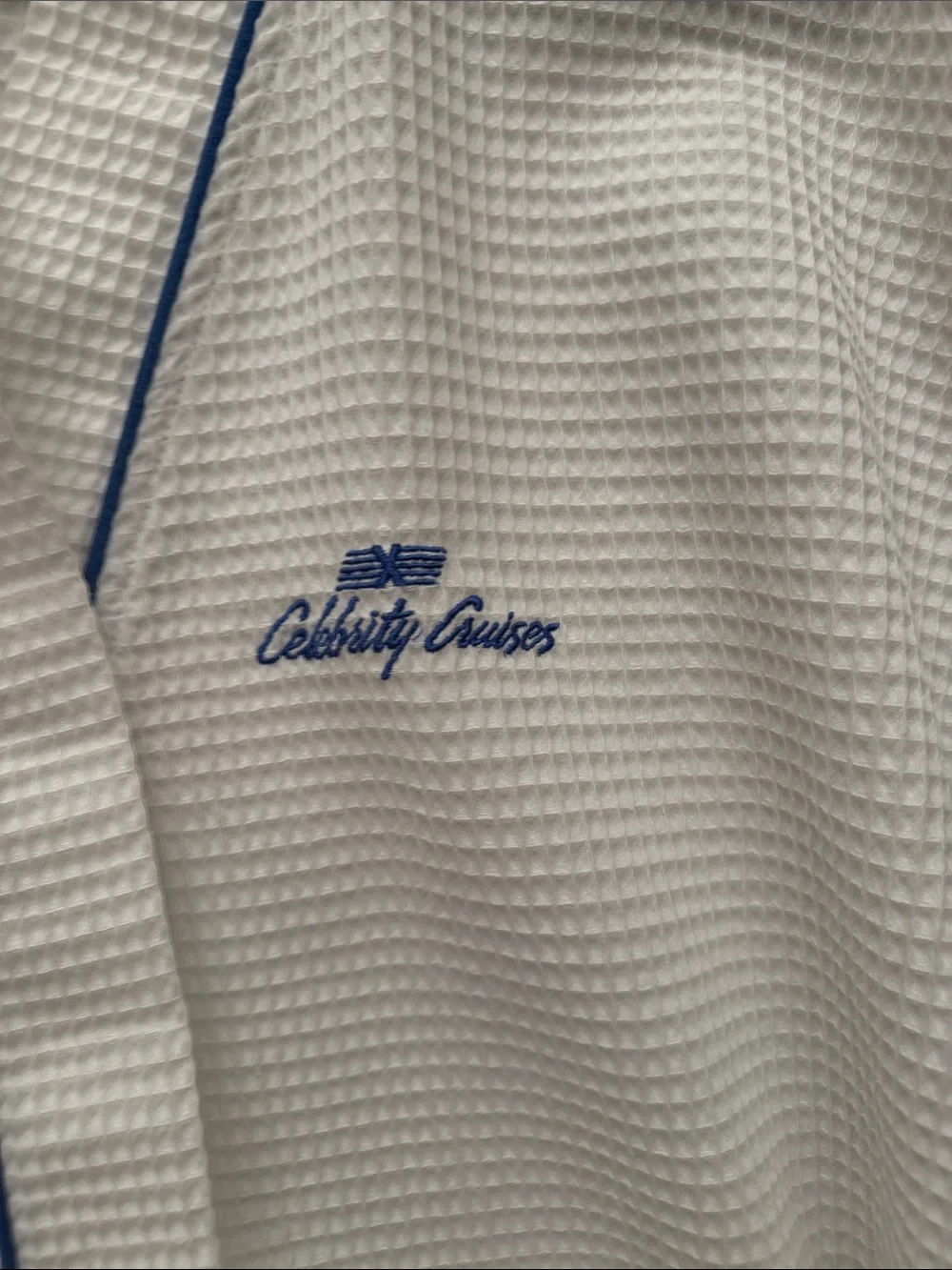Celebrity Cuises White Waffle Bathrobe with Blue Trim NWOT